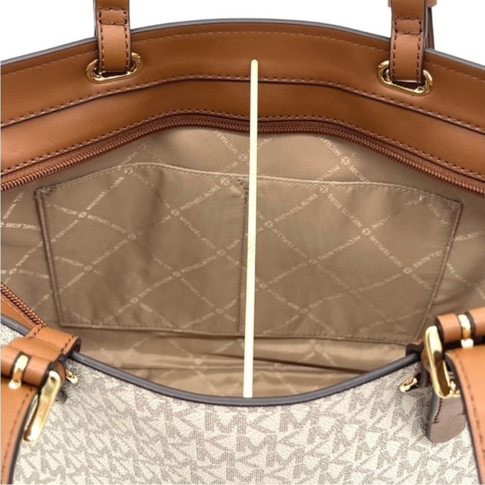Michael Kors Medium Double Packet Tote Bag & Trifold Wallet Vanilla/Brown - Picture 7 of 13